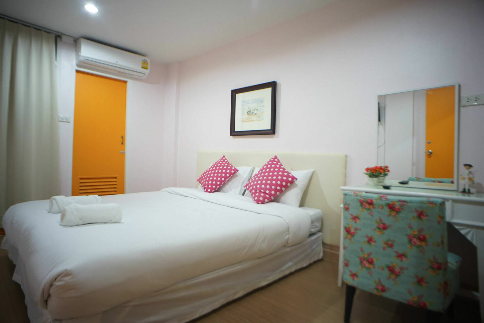 Bed and Breakfast The Grace House Chiangmai Чиангмай Экстерьер фото